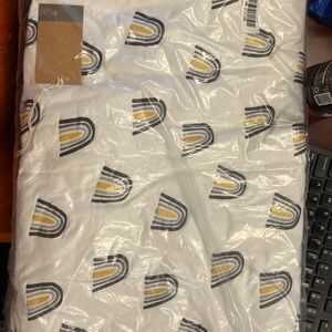 NIB Metallic rainbow toddler blanket kyte baby